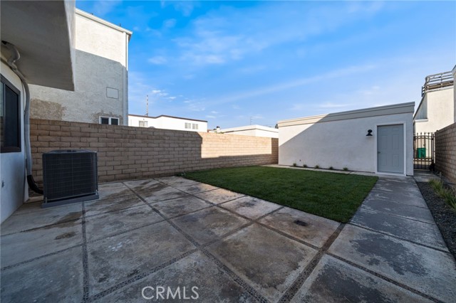 Detail Gallery Image 27 of 29 For 332 Flint Ave, Long Beach,  CA 90814 - 3 Beds | 3 Baths