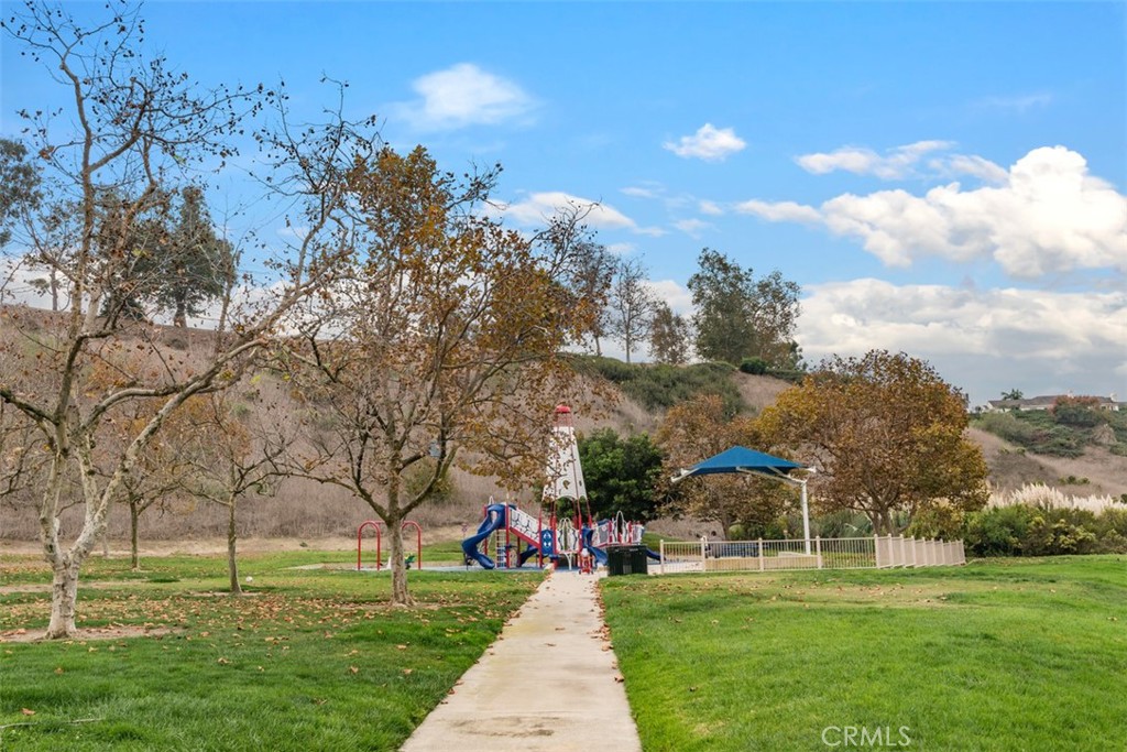 https://media.crmls.org/medias/046e6483-2459-4565-85f4-e51322782656.jpg?preset=X-Large
