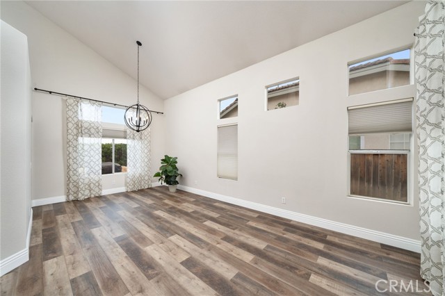 Detail Gallery Image 7 of 43 For 945 Ferndale, Corona,  CA 92881 - 3 Beds | 2/1 Baths