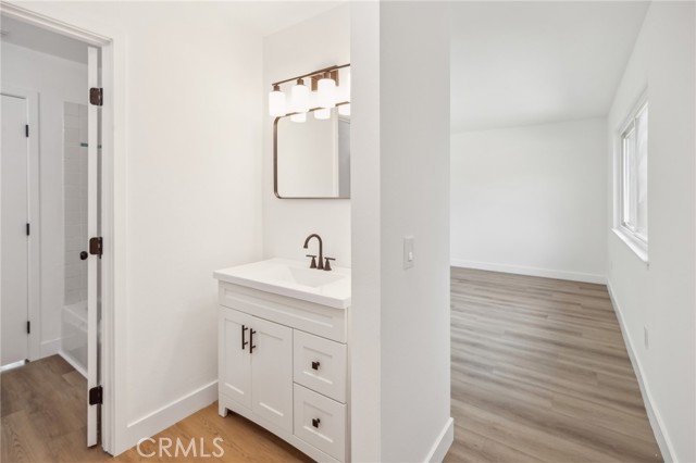 Detail Gallery Image 12 of 19 For 1326 via Del Rio, Corona,  CA 92882 - 3 Beds | 1/1 Baths