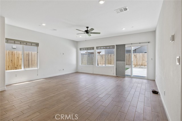 1754 N Aster Lake Road, Hanford CA: https://media.crmls.org/medias/046f3d64-9158-4726-90d9-83105d7979b4.jpg