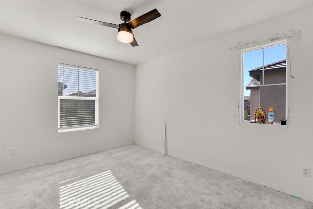 Detail Gallery Image 25 of 33 For 2526 Gunner Ridge, Rialto,  CA 92377 - 3 Beds | 2/1 Baths