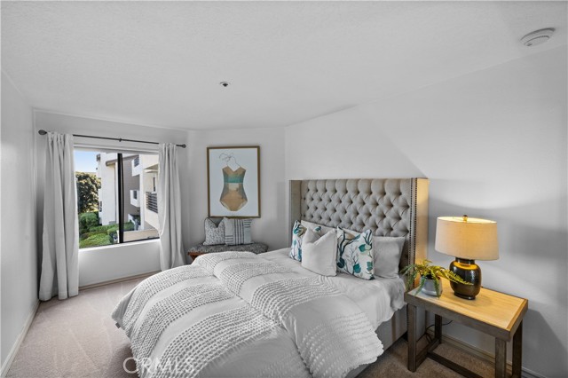 Detail Gallery Image 18 of 34 For 240 Nice Ln #208,  Newport Beach,  CA 92663 - 2 Beds | 2 Baths