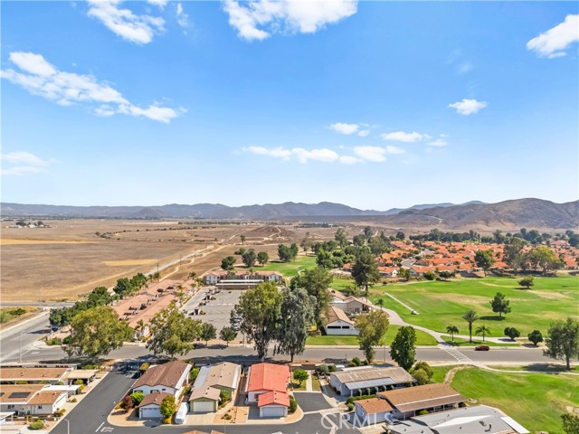 1735 Mango Way, Hemet CA: https://media.crmls.org/medias/0470820c-552d-47f5-bb42-0d9c2a856506.jpg