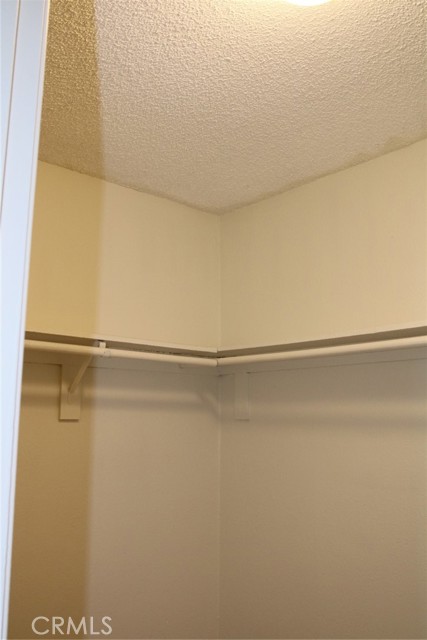 38429 10th E Place, Palmdale CA: https://media.crmls.org/medias/0470e67b-60eb-4f75-8eb3-6d09d17479a7.jpg