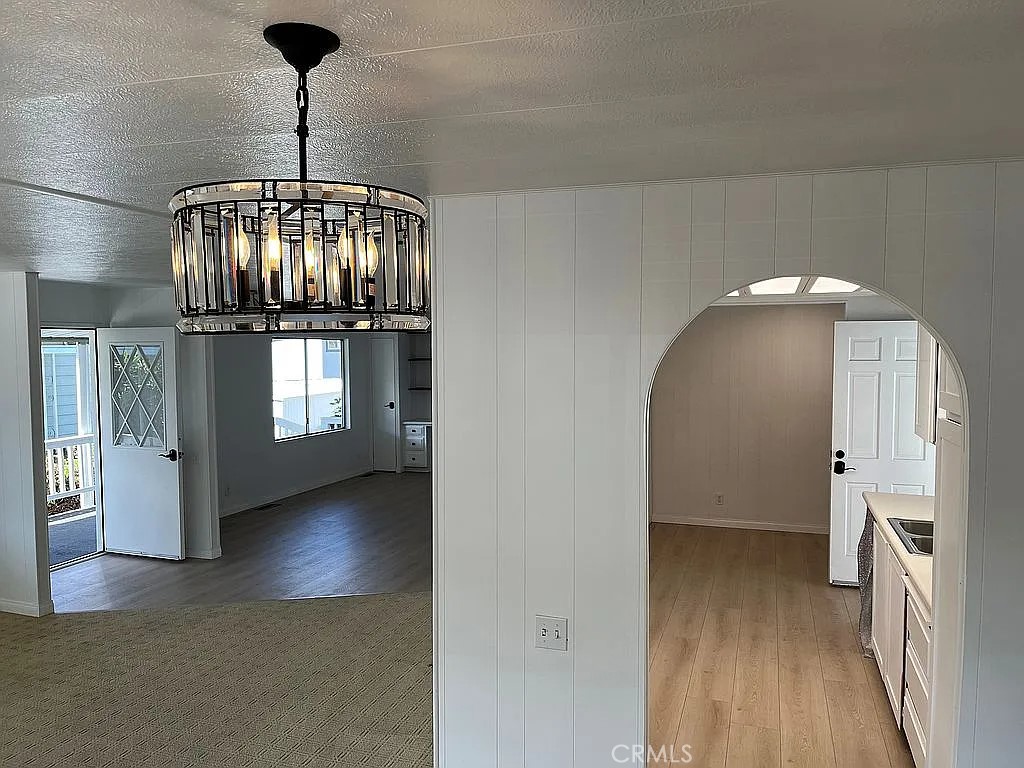 MLS #OC25257886 image #10