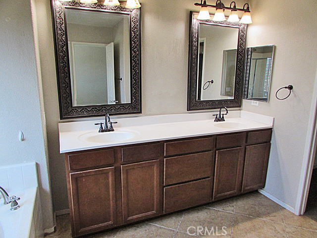 Detail Gallery Image 17 of 25 For 10918 Clover Cir, Corona,  CA 92883 - 4 Beds | 2/1 Baths