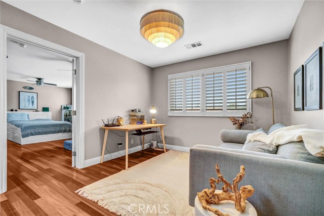 1 Deerwood W, Irvine CA: https://media.crmls.org/medias/0471d8d3-45cb-49c1-8d65-6f2d694f82bd.jpg