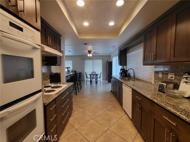 Detail Gallery Image 14 of 21 For 3758 Piedmont Dr, Highland,  CA 92346 - 3 Beds | 2 Baths