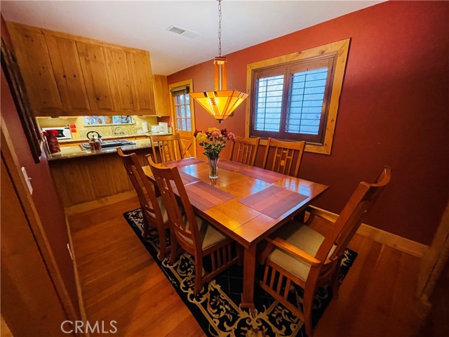 Detail Gallery Image 10 of 29 For 26546 Green Ave, Idyllwild,  CA 92549 - 3 Beds | 2 Baths