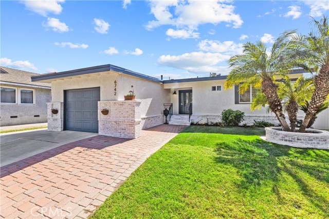 Detail Gallery Image 4 of 36 For 6742 E El Salvador, Long Beach,  CA 90815 - 3 Beds | 2 Baths