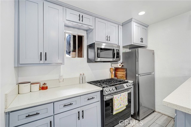 Detail Gallery Image 27 of 33 For 810 E 87th, Los Angeles,  CA 90002 - 4 Beds | 2 Baths