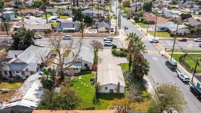 Detail Gallery Image 3 of 27 For 27116 Pacific, Highland,  CA 92346 - 2 Beds | 1 Baths