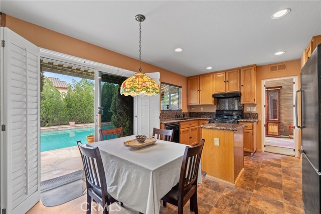 Detail Gallery Image 26 of 48 For 15655 Prestancia Ct, Moreno Valley,  CA 92555 - 3 Beds | 2/1 Baths