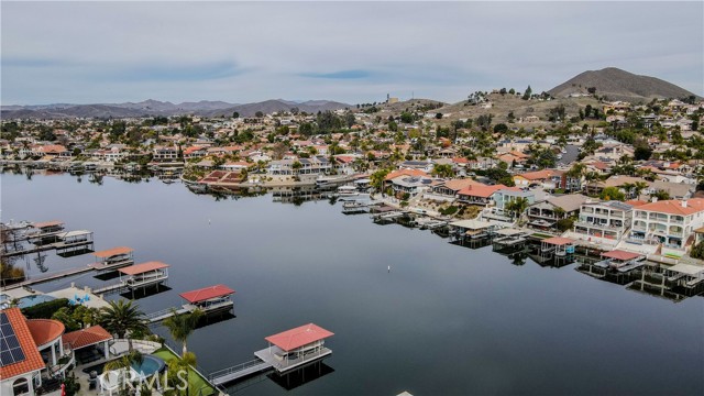 23180 Gray Fox Drive, Canyon Lake CA: https://media.crmls.org/medias/0474403e-afcd-43c3-8c86-c1a849d07e72.jpg