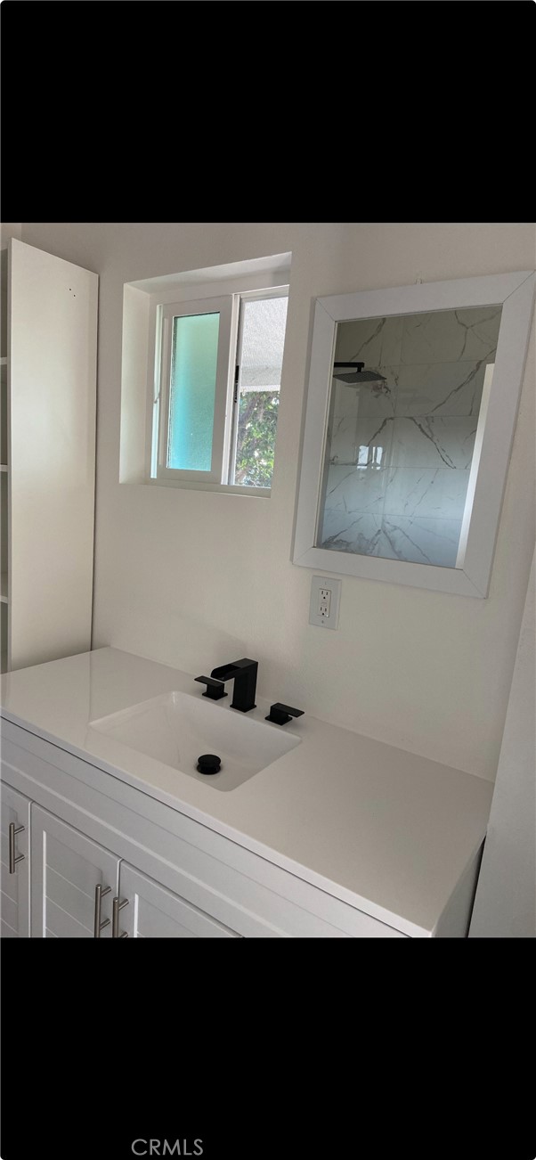 Detail Gallery Image 7 of 20 For 702 S Soto, Los Angeles,  CA 90023 - – Beds | – Baths