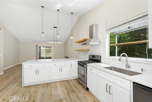 Detail Gallery Image 12 of 23 For 15002 Woodcrest, Fontana,  CA 92337 - 4 Beds | 2 Baths
