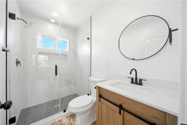 521 78th W, Los Angeles CA: https://media.crmls.org/medias/047557ef-50a8-4f9b-a033-4ef25d88c75e.jpg