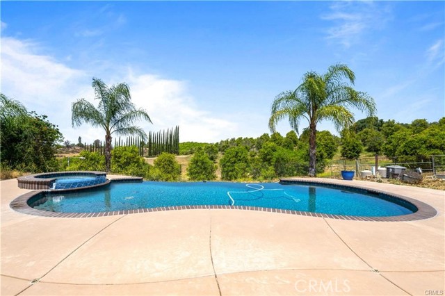 34970 Santa Rita Road, Temecula CA: https://media.crmls.org/medias/04758c83-4675-4c1d-9a61-7a4c66a72a8c.jpg