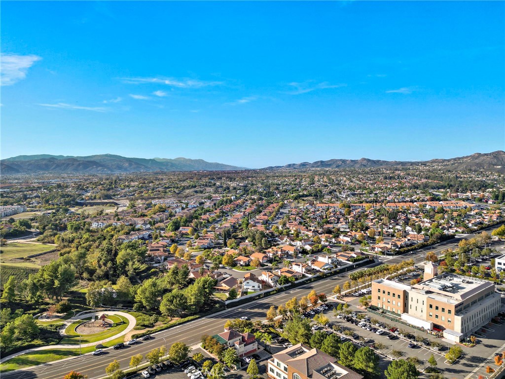 MLS #OC25270528 image #35