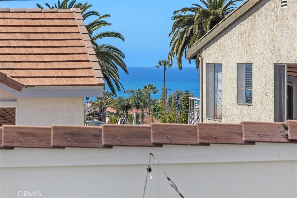 https://media.crmls.org/medias/04767203-2c28-4912-85ea-ba0e52747bb1.jpg?preset=X-Large
