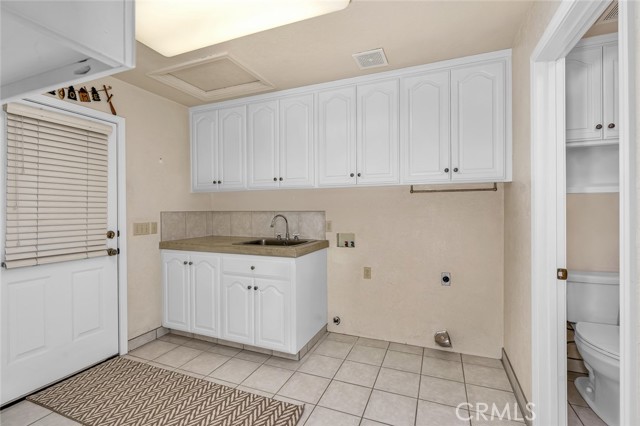 Detail Gallery Image 17 of 33 For 401 S Johnson Rd, Turlock,  CA 95380 - 3 Beds | 2/1 Baths