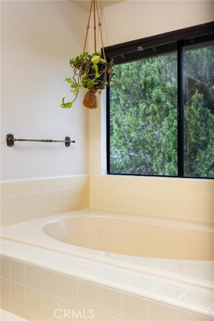 Detail Gallery Image 41 of 68 For 156 Anacapa Cir, San Luis Obispo,  CA 93405 - 3 Beds | 3/1 Baths