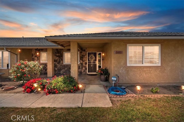5485 SULPHUR Drive, Jurupa Valley CA: https://media.crmls.org/medias/0477814f-3192-473a-9680-584d9d979a16.jpg