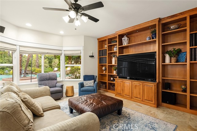3130 Shady Grove Court, Chico CA: https://media.crmls.org/medias/0477c5a2-8c9e-48bb-9438-5a5e4a139201.jpg