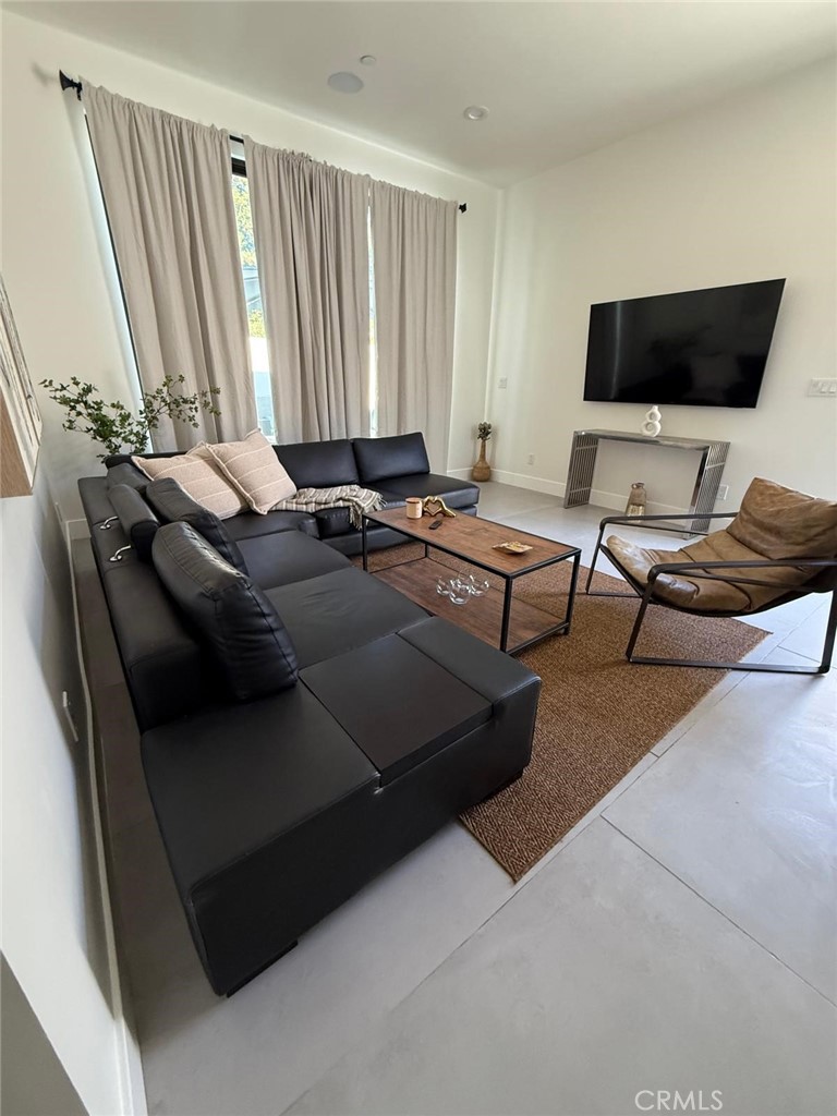 MLS #SR25260381 image #8