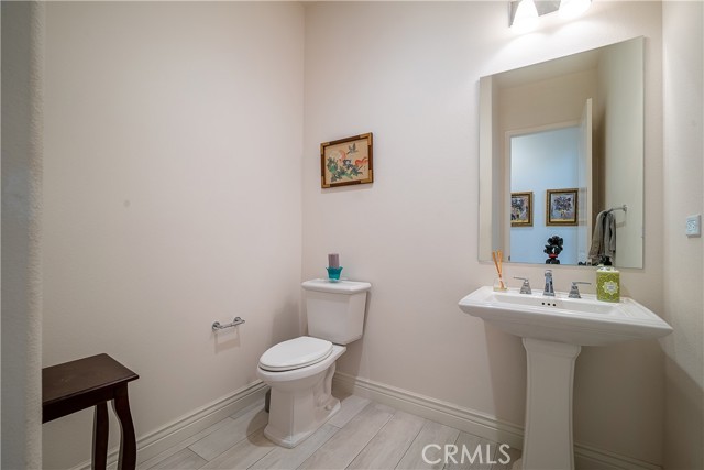 Detail Gallery Image 5 of 49 For 20523 Stella, Saugus,  CA 91350 - 4 Beds | 4 Baths