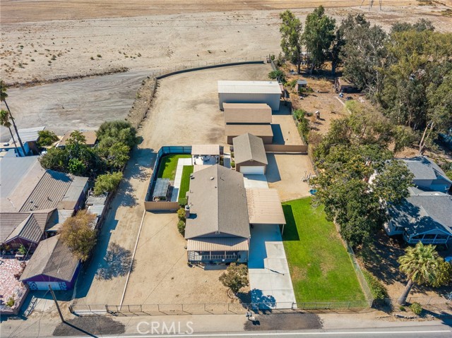 19585 Jurupa Avenue, Bloomington CA: https://media.crmls.org/medias/0478b389-cdf1-414e-b02e-482b8f242c08.jpg