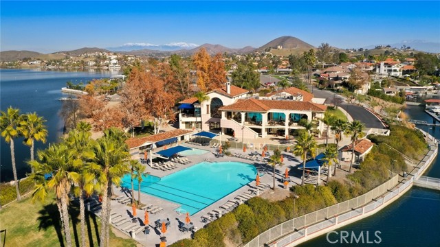23609 Canyon Lake N Drive, Canyon Lake CA: https://media.crmls.org/medias/047932a9-1624-4284-a34f-19511ec7ce1e.jpg