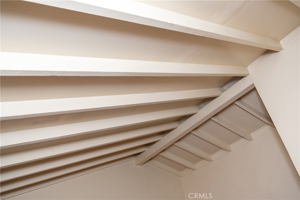 https://media.crmls.org/medias/04795887-8d5c-4843-b351-1789aa837465.jpg?preset=X-Large