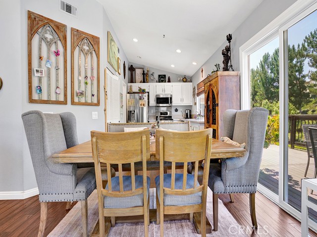 Detail Gallery Image 12 of 38 For 15 Dusty Trl, Trabuco Canyon,  CA 92679 - 3 Beds | 2/1 Baths