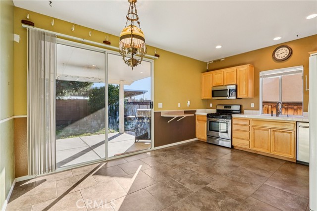 Detail Gallery Image 7 of 19 For 124 Shoal Reef Ave, San Jacinto,  CA 92583 - 3 Beds | 2 Baths