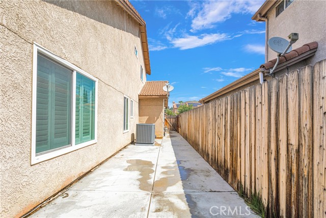 Detail Gallery Image 41 of 41 For 417 Colfax Cir, Corona,  CA 92879 - 4 Beds | 2/1 Baths