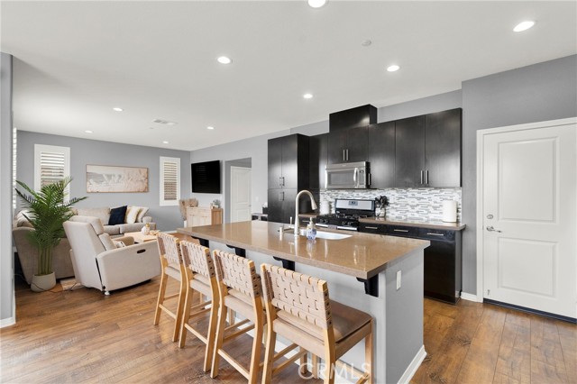 Detail Gallery Image 12 of 40 For 2313 Navigation, Placentia,  CA 92870 - 3 Beds | 2/1 Baths