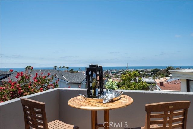 938 Duncan Avenue, Manhattan Beach, California 90266, 5 Bedrooms Bedrooms, ,5 BathroomsBathrooms,Residential,Sold,Duncan,SB21045437