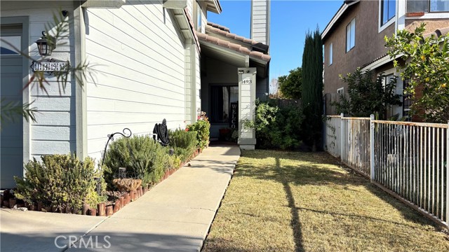 Detail Gallery Image 2 of 18 For 1493 Arrow Creek Dr, Perris,  CA 92571 - 4 Beds | 2/1 Baths