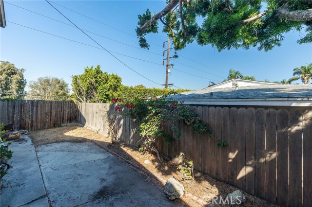 1143 23rd Street, Manhattan Beach, California 90266, 3 Bedrooms Bedrooms, ,2 BathroomsBathrooms,Residential,Sold,23rd,SB21228772