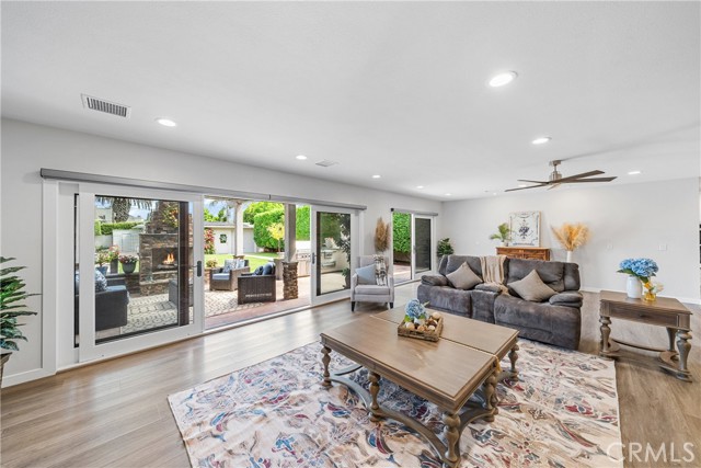 1031 E Andrews Drive, Long Beach CA: https://media.crmls.org/medias/047bb74a-8068-4de8-a7a3-09a47d9947ae.jpg