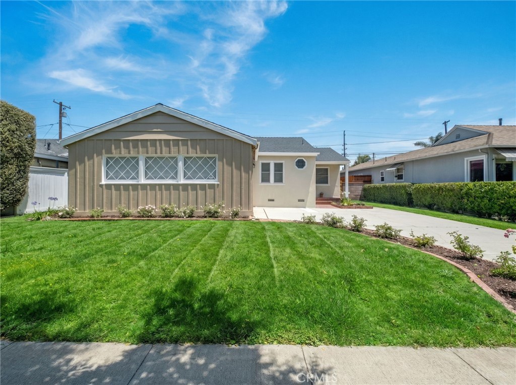 4515 Greenmeadows
