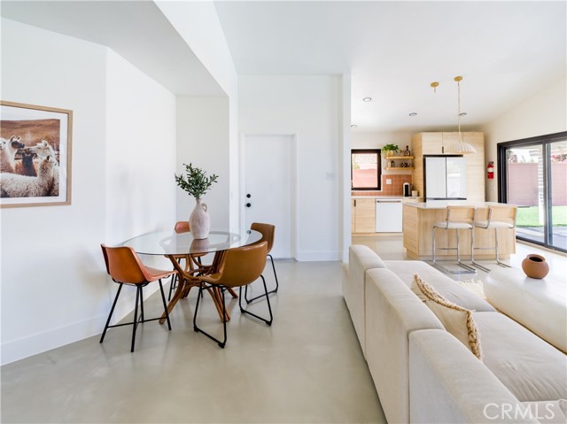 65800 Avenida Ladera, Desert Hot Springs CA: https://media.crmls.org/medias/047bf81a-6f50-4414-98b9-05b24c360674.jpg