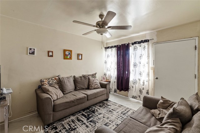 Detail Gallery Image 23 of 26 For 920 S Willowbrook, Compton,  CA 90220 - – Beds | – Baths