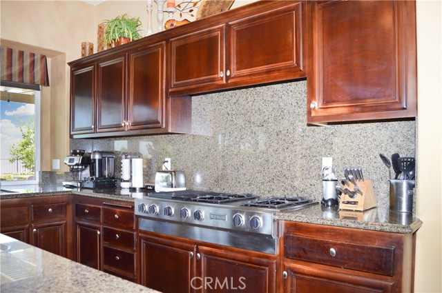 Detail Gallery Image 21 of 75 For 13622 Canyon Crest Rd, Yucaipa,  CA 92399 - 5 Beds | 3 Baths