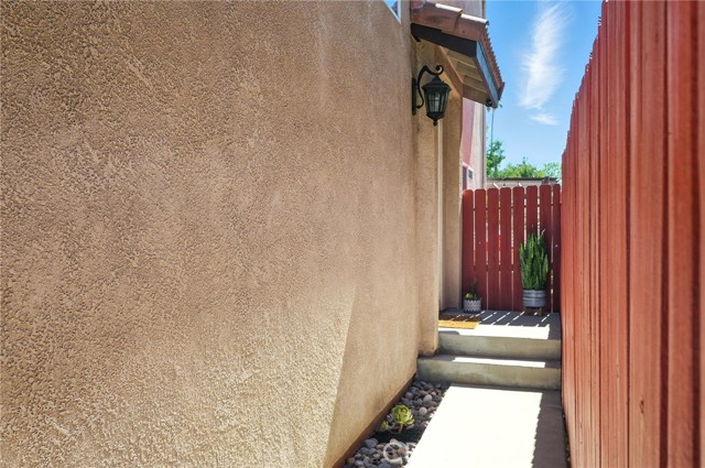 Detail Gallery Image 7 of 57 For 8554 Burnet Ave #144,  North Hills,  CA 91343 - 3 Beds | 3 Baths