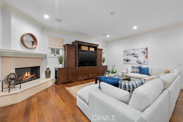 114 N Ardmore Avenue, Manhattan Beach CA: https://media.crmls.org/medias/047e407e-5d2b-4dc9-b89c-5d7ef4e1e7ed.jpg