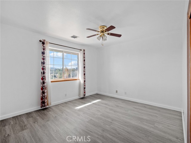 Detail Gallery Image 31 of 60 For 10660 Ranchero, Oak Hills,  CA 92344 - 4 Beds | 3 Baths
