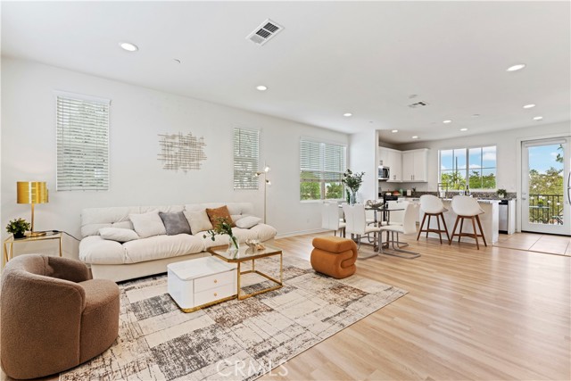 Detail Gallery Image 4 of 30 For 14740 Palmera Ct, Baldwin Park,  CA 91706 - 4 Beds | 3/1 Baths